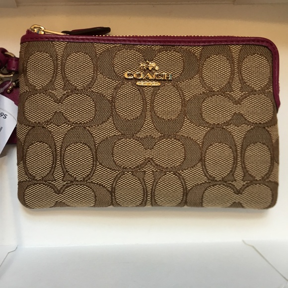 NWT Coach Corner Zip Khaki/ Fuchsia Wristlet - Picture 2 of 6